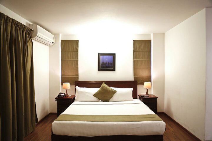 Room 9 of 61