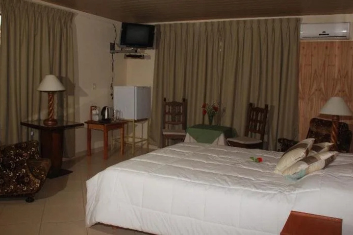 Room 7 of 14
