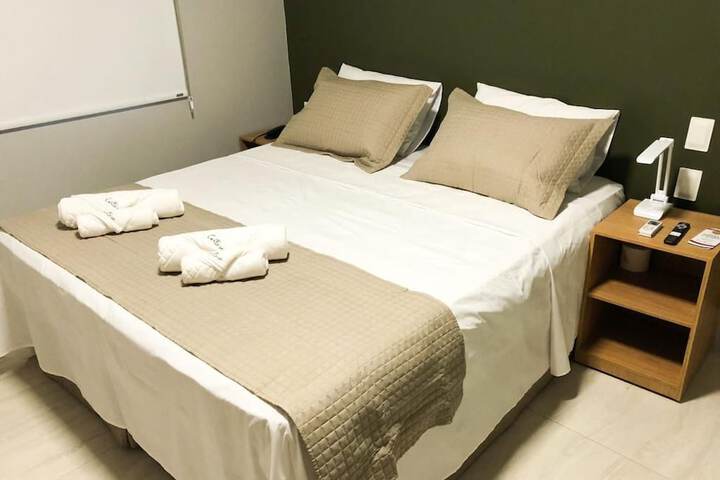 Room 6 of 13