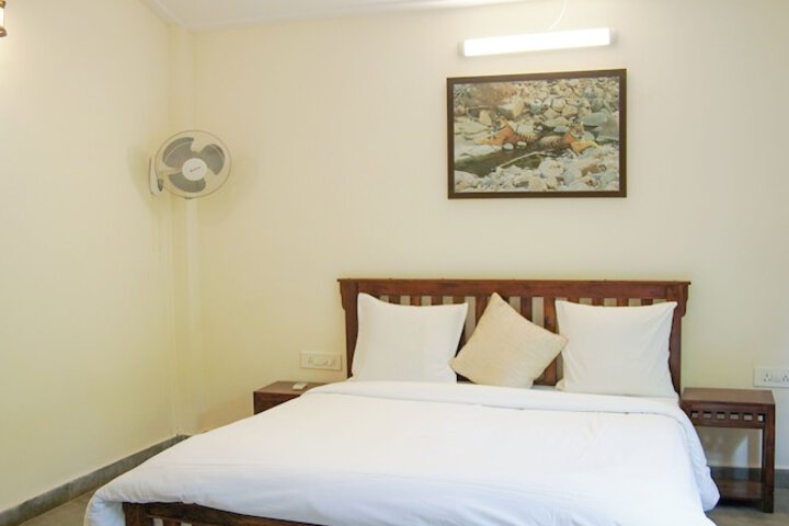 Room 2 of 59