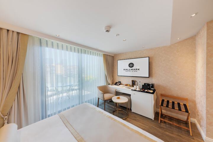 Room 21 of 36