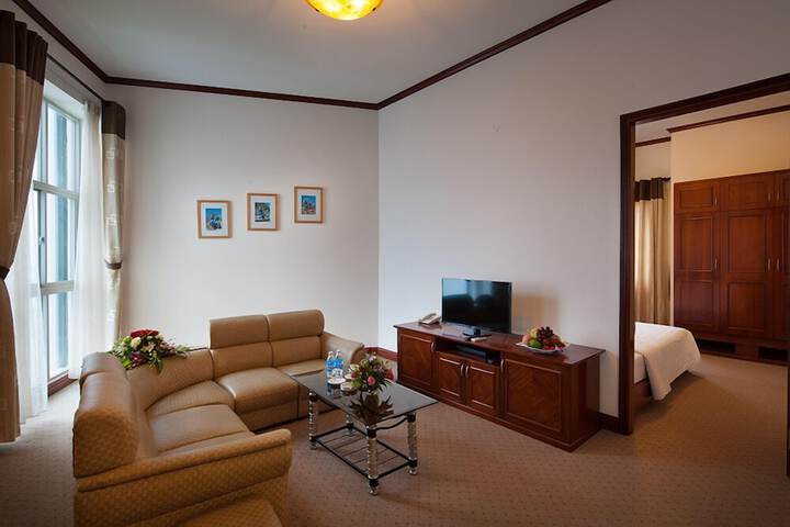 Room 12 of 23