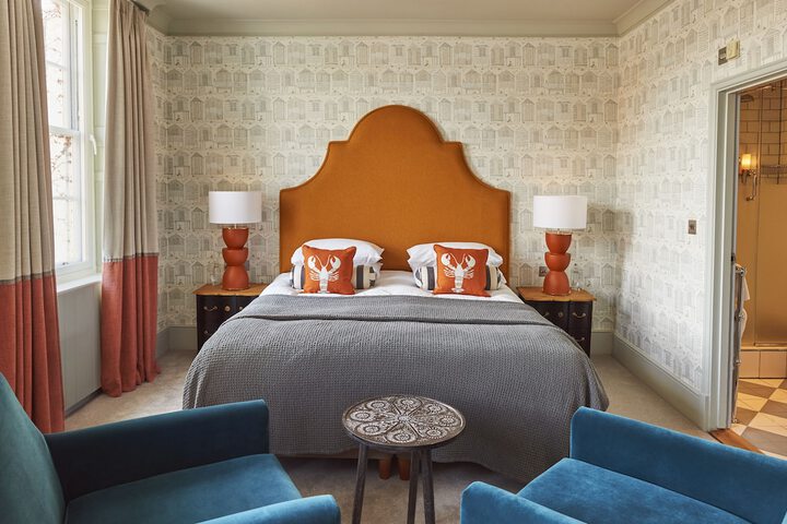 Room 5 of 62