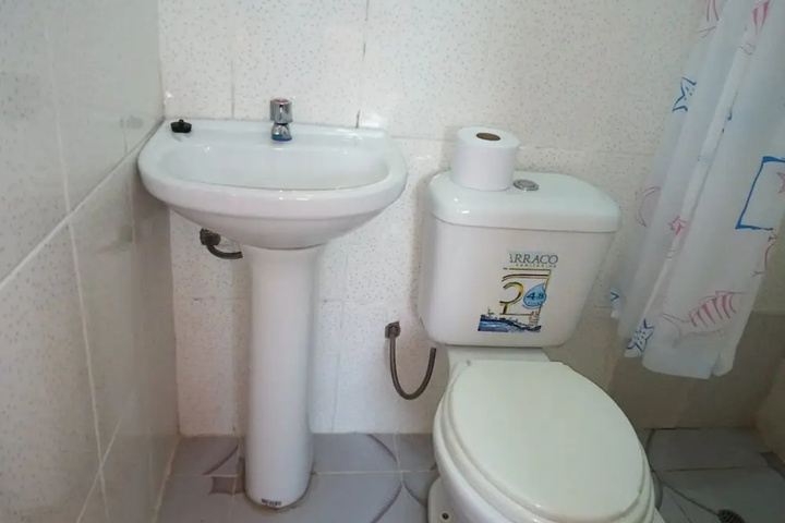 Room 6 of 14