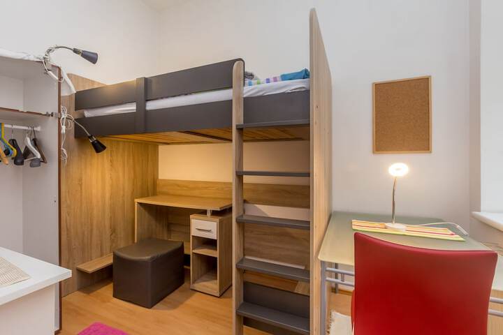 Room 14 of 29
