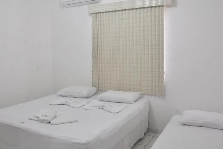 Room 6 of 13