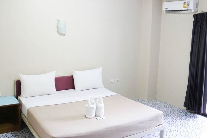 Room 6 of 22