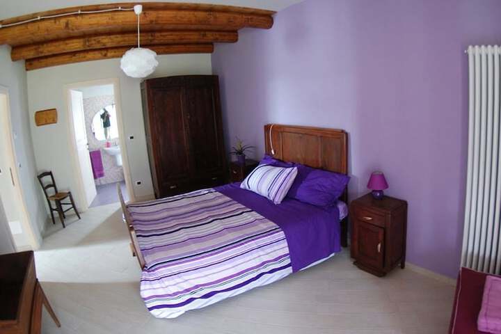 Room 4 of 38