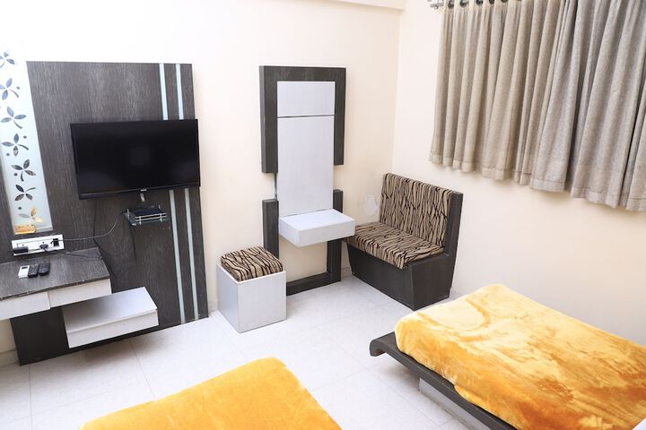 Room 10 of 19