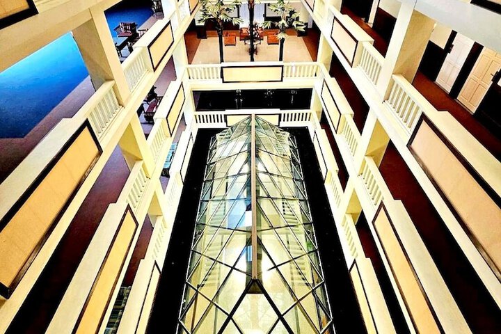 Hotel 3 of 77