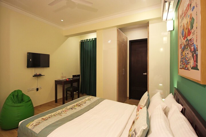 Room 15 of 20