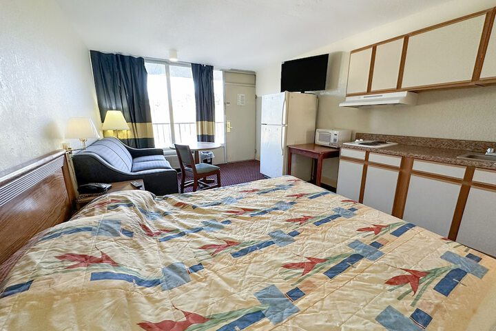 1 King Bed (21 of 44)