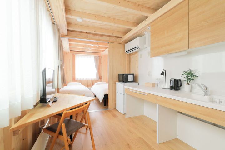 Room 9 of 38