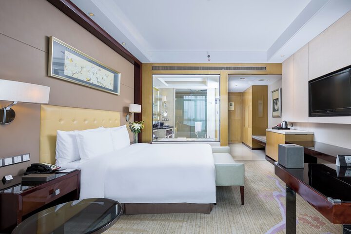 Room 16 of 49