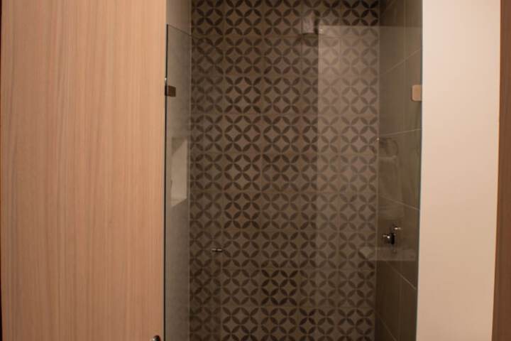 Room 76 of 84