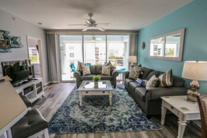 Exterior of Captains Bay 403 6