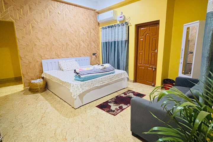 Room 3 of 19