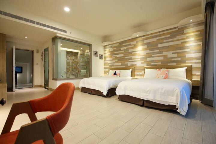 Room 26 of 67