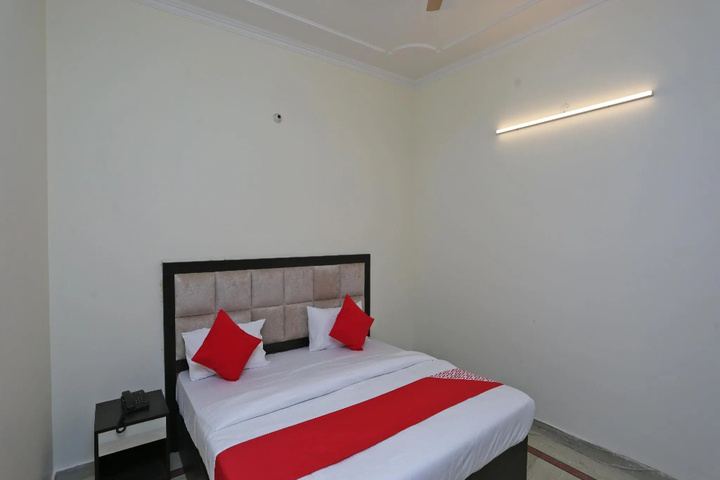 Room 2 of 12
