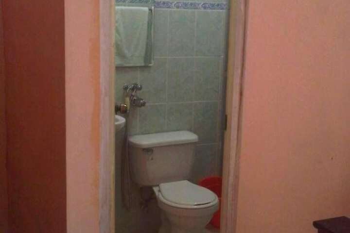 Room 8 of 12