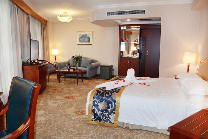 Room 26 of 121