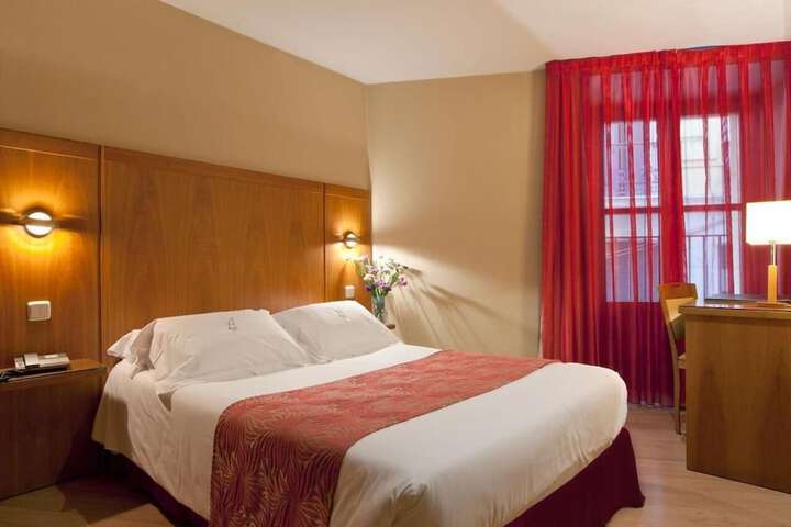 Room 21 of 36
