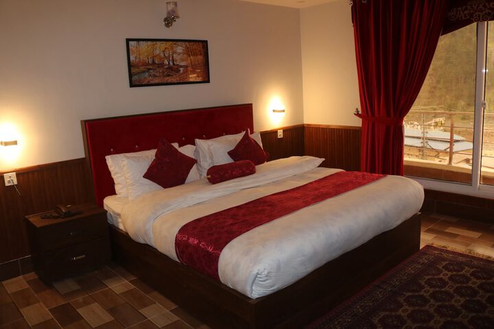 Room 13 of 24