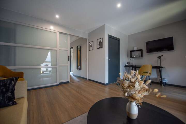 Room 13 of 70
