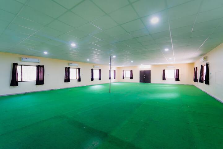 Ballroom/Hall 68 of 95
