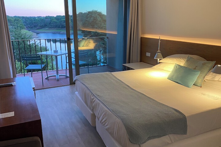 Room 11 of 69