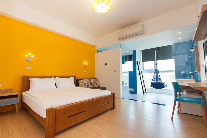 Room 32 of 42