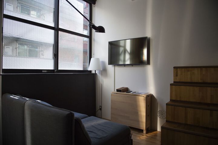 Room 13 of 27