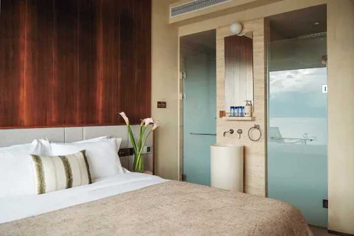 Room 55 of 101