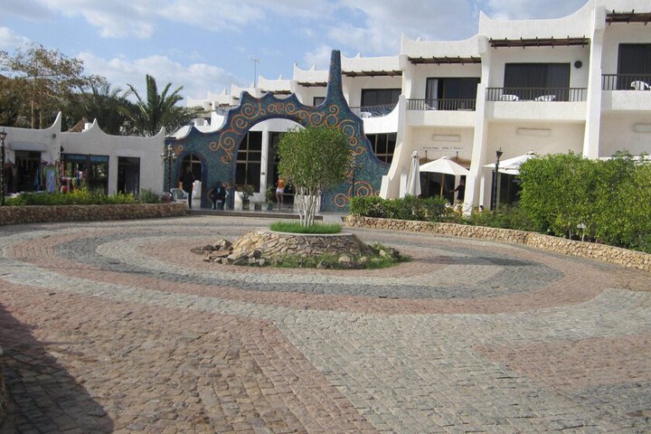 Hotel Exterior 83 of 89