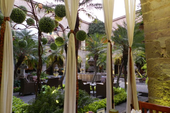 Hotel Exterior 142 of 166