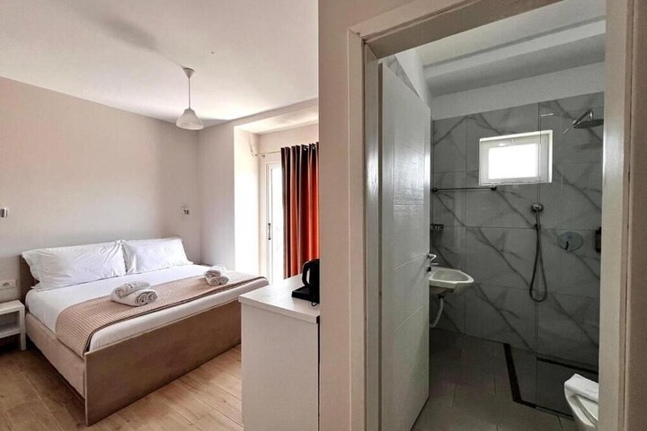 Room 23 of 70