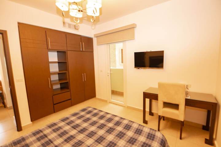 Room 12 of 96
