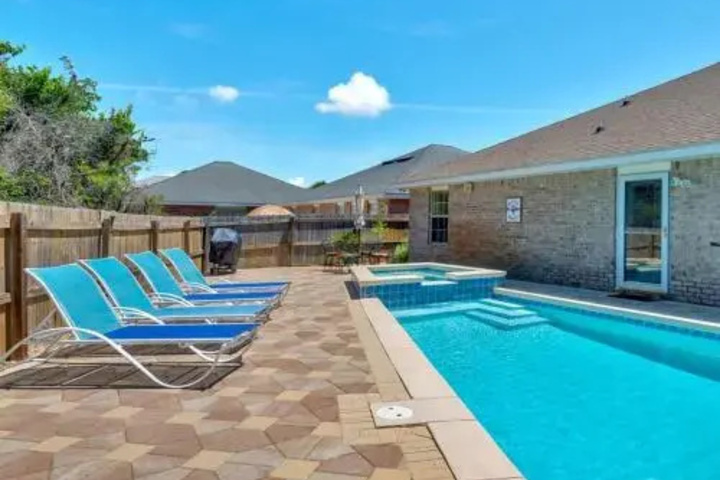 Pool 8 of 11