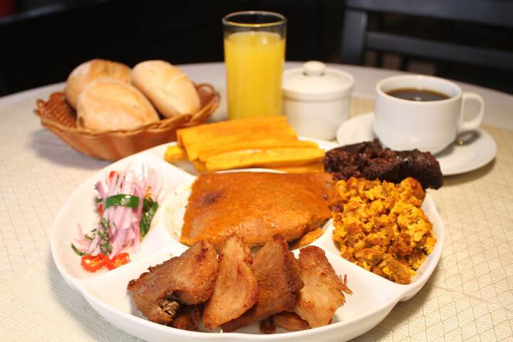 Breakfast/Coffee Service 45 of 80
