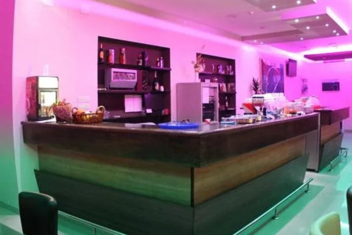 HOTEL MEDIUM