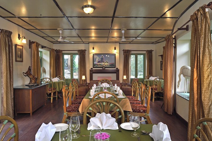 Dining 40 of 68