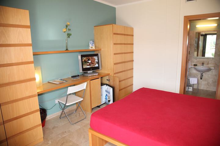 Room 4 of 58