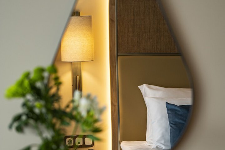 Room 4 of 101