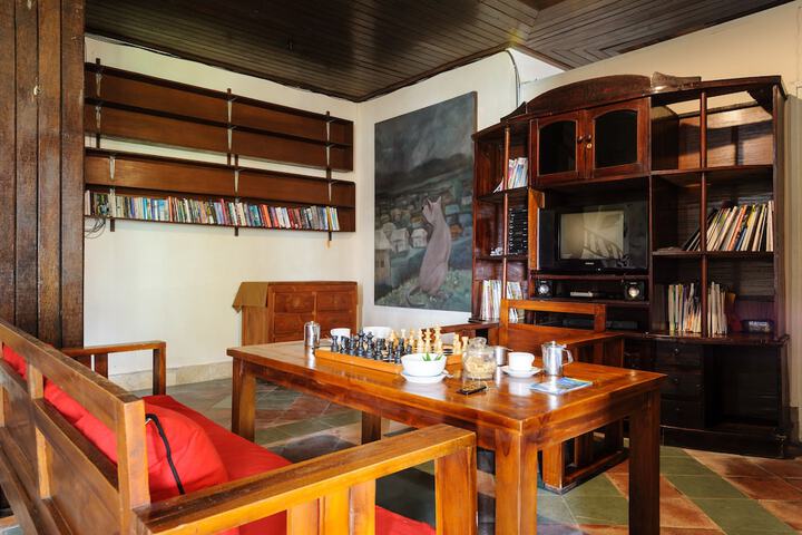 Room 42 of 82
