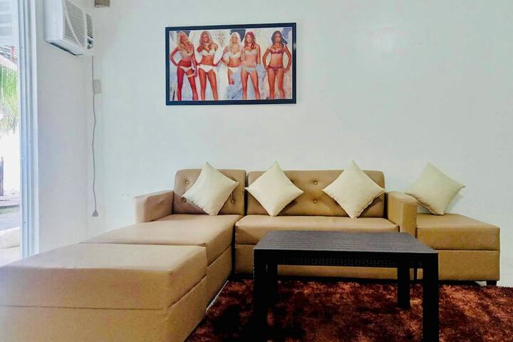 Room 14 of 33
