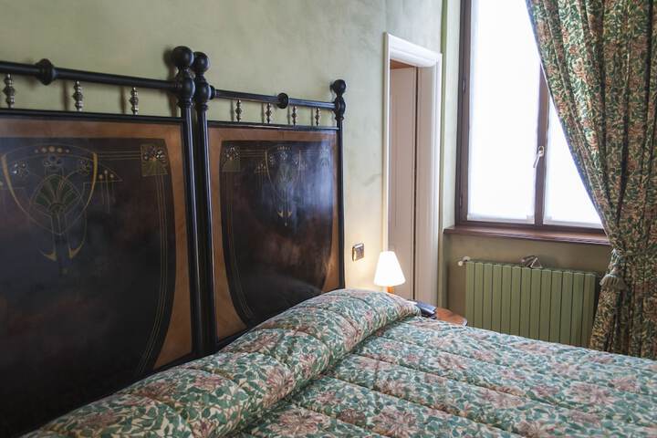 Room 16 of 66