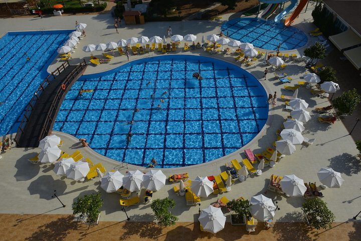 Pool Hotel
