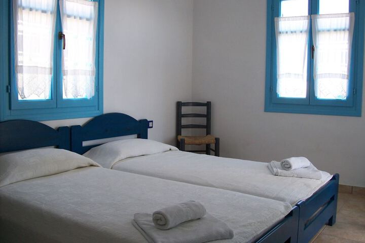 Room 6 of 26