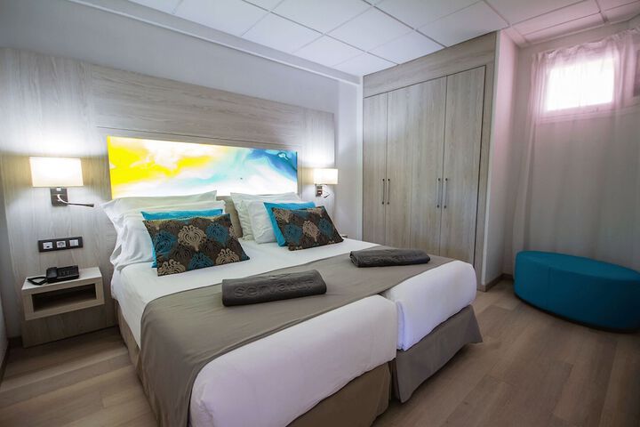 Room 4 of 71
