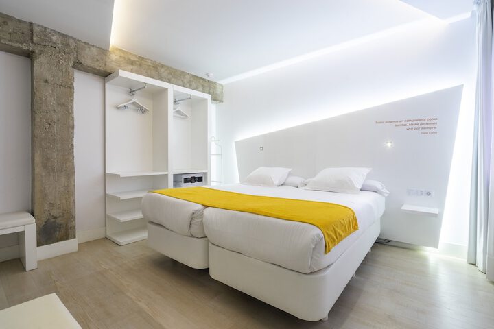 Room 20 of 97
